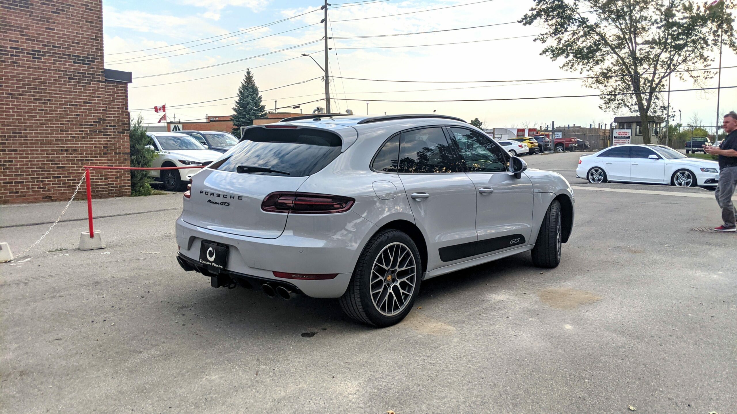 Porsche Macan Inozetek Chalk Grey Concept Wraps